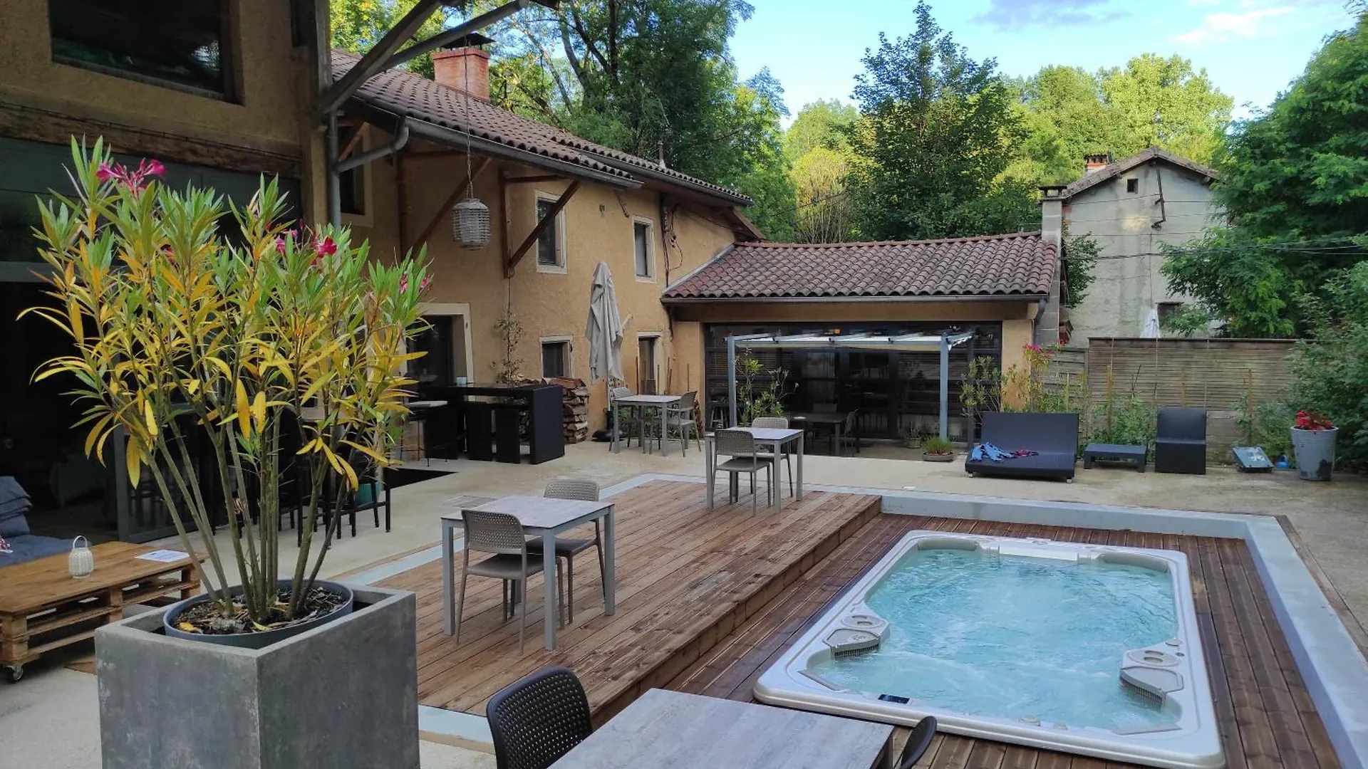 Holiday home Maison Lili Paradis Saint-Savin  France